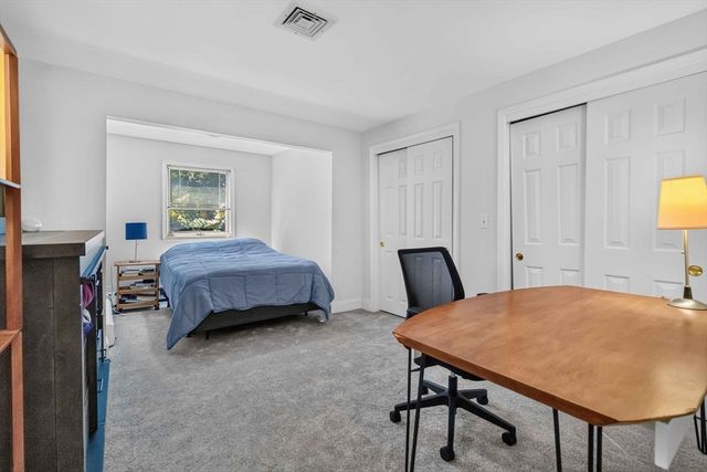 7 Mccarthy Cir, Framingham, MA 01701