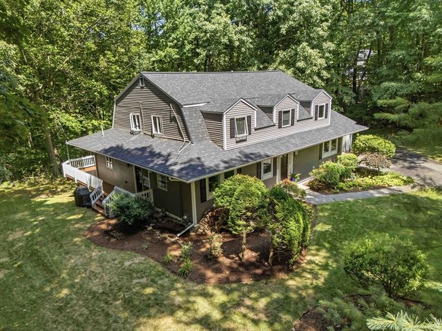 7 Mccarthy Cir, Framingham, MA 01701