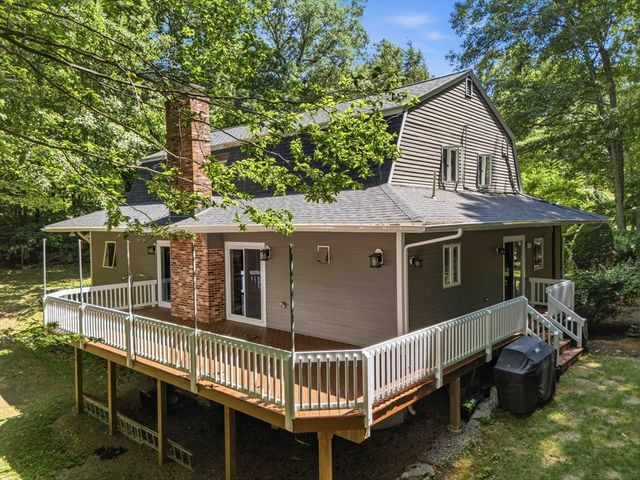 7 Mccarthy Cir, Framingham, MA 01701