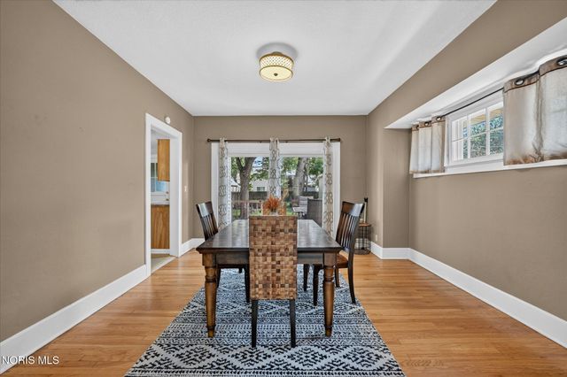 2235 Charlestown Avenue, Toledo, OH 43613
