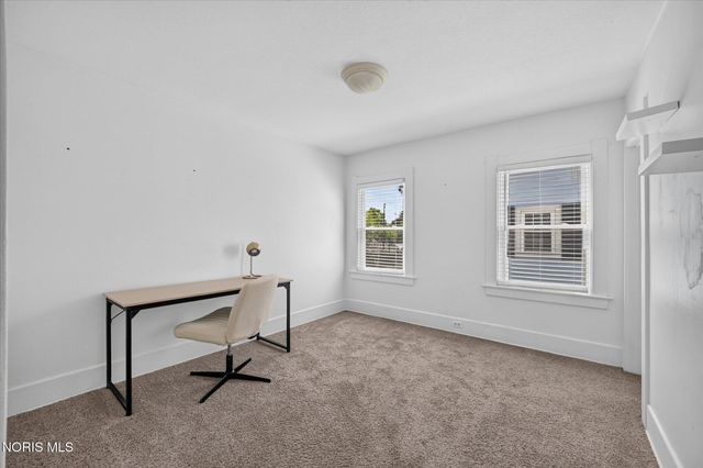 2235 Charlestown Avenue, Toledo, OH 43613