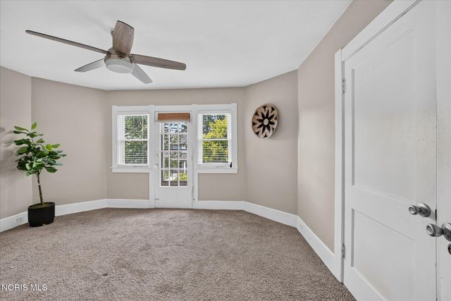 2235 Charlestown Avenue, Toledo, OH 43613