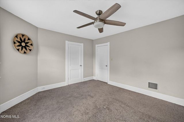 2235 Charlestown Avenue, Toledo, OH 43613