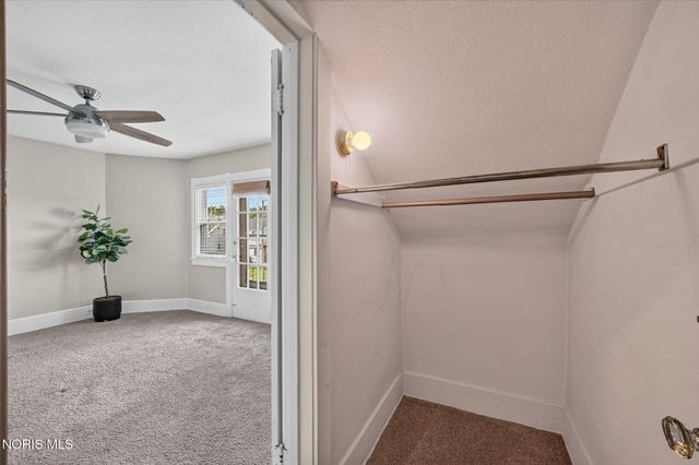 2235 Charlestown Avenue, Toledo, OH 43613