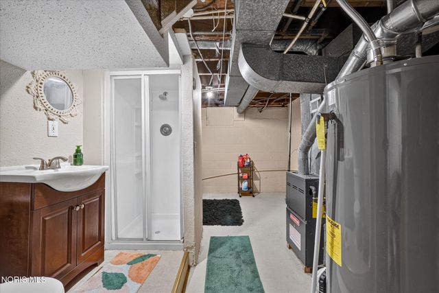 2235 Charlestown Avenue, Toledo, OH 43613