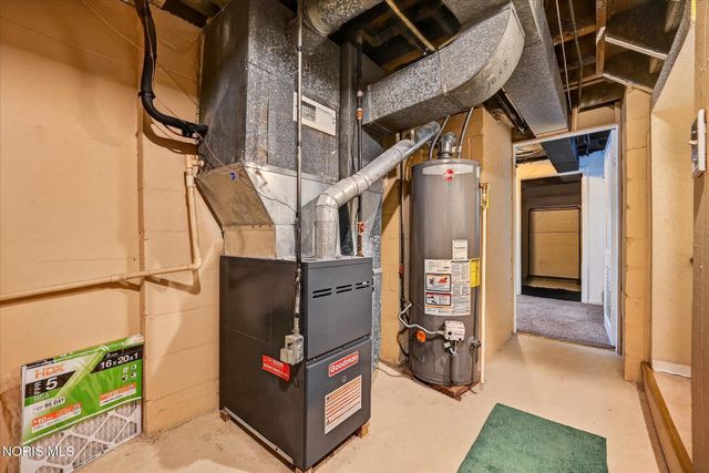 2235 Charlestown Avenue, Toledo, OH 43613