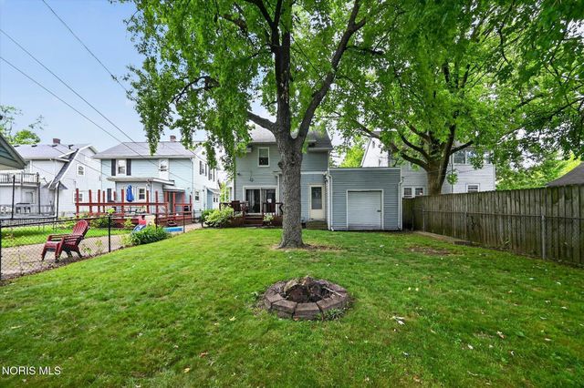 2235 Charlestown Avenue, Toledo, OH 43613