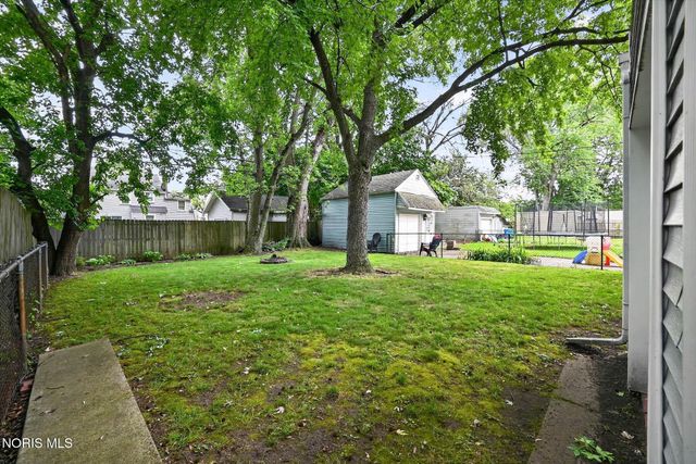 2235 Charlestown Avenue, Toledo, OH 43613