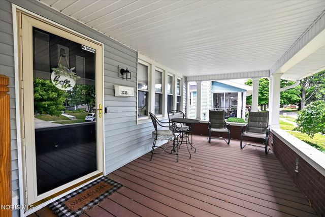 2235 Charlestown Avenue, Toledo, OH 43613