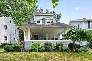 2235 Charlestown Avenue, Toledo, OH 43613