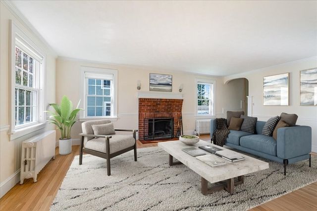 41 Wallace Rd, Quincy, MA 02169