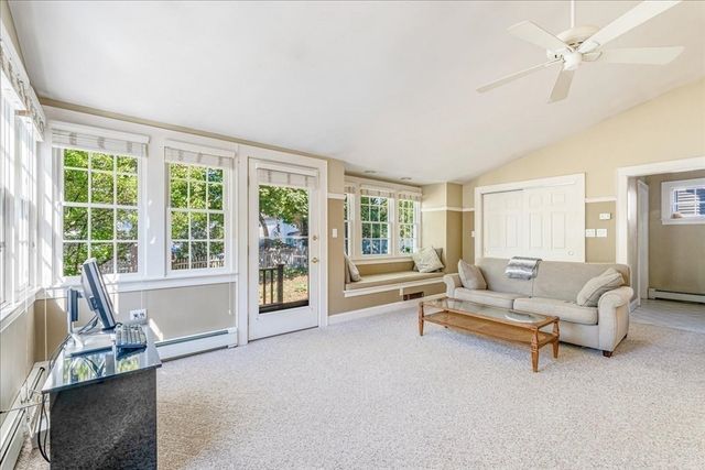 41 Wallace Rd, Quincy, MA 02169