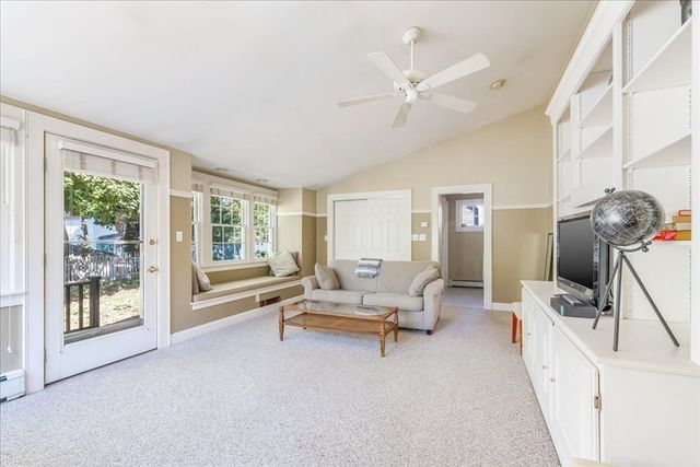 41 Wallace Rd, Quincy, MA 02169