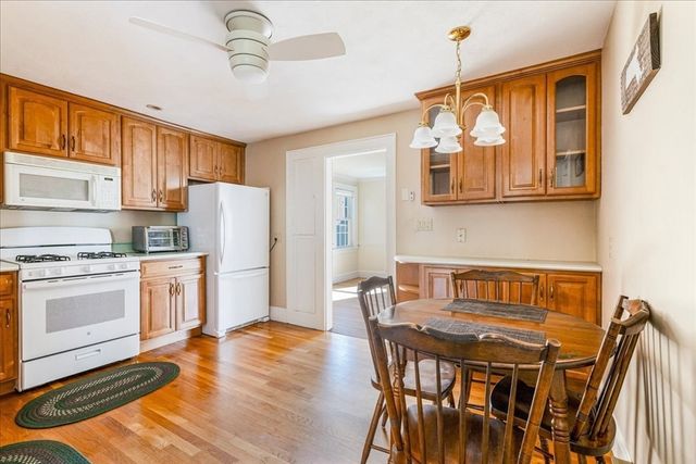 41 Wallace Rd, Quincy, MA 02169