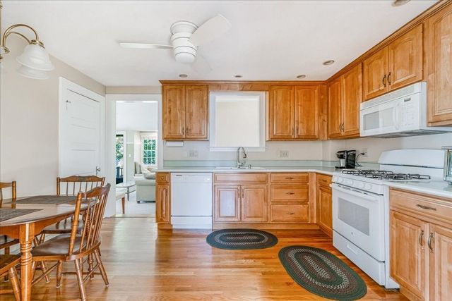 41 Wallace Rd, Quincy, MA 02169