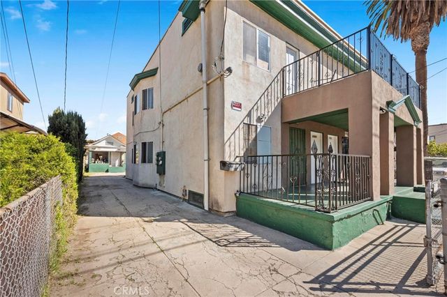 1758 S New England Street, Los Angeles, CA 90006