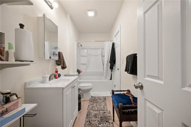 1758 S New England Street, Los Angeles, CA 90006