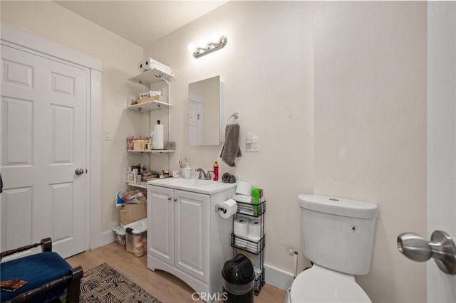 1758 S New England Street, Los Angeles, CA 90006