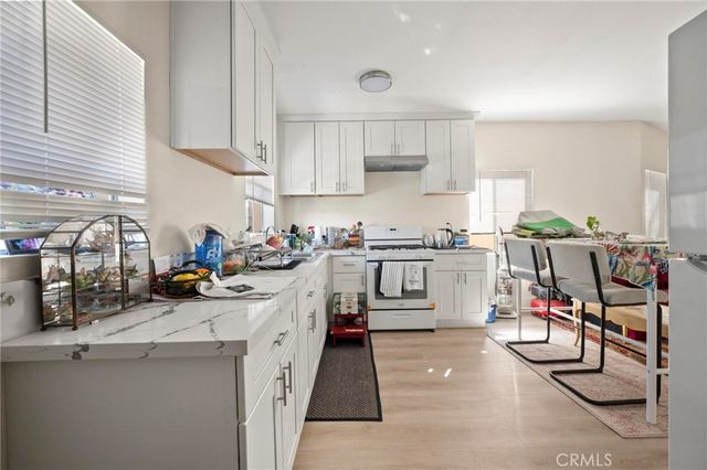 1758 S New England Street, Los Angeles, CA 90006