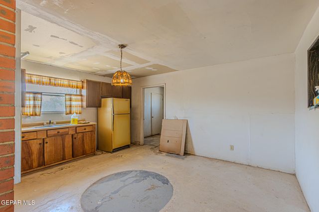 456 MELENDEZ Street, Socorro, TX 79927
