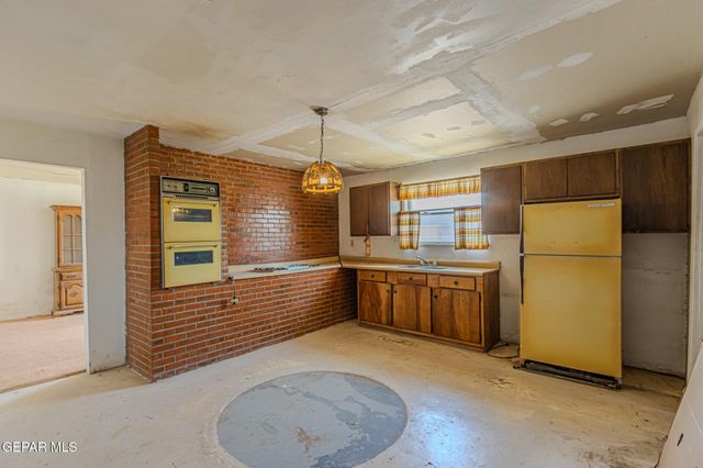 456 MELENDEZ Street, Socorro, TX 79927