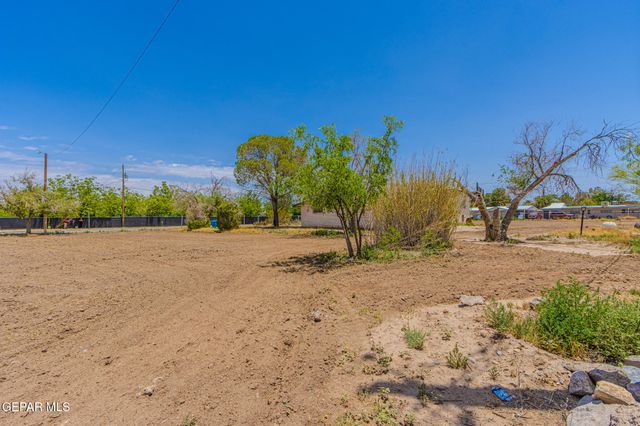456 MELENDEZ Street, Socorro, TX 79927