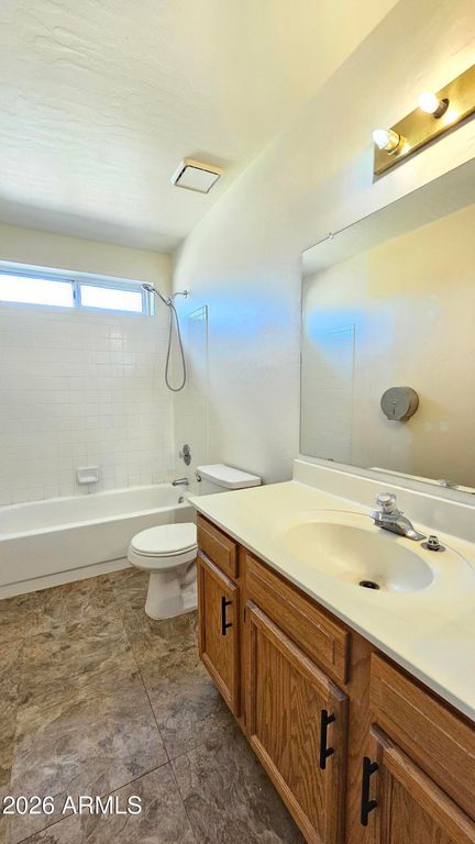 Image 19 of property listing at 6201 W DESERT COVE Avenue, Glendale, AZ 85304