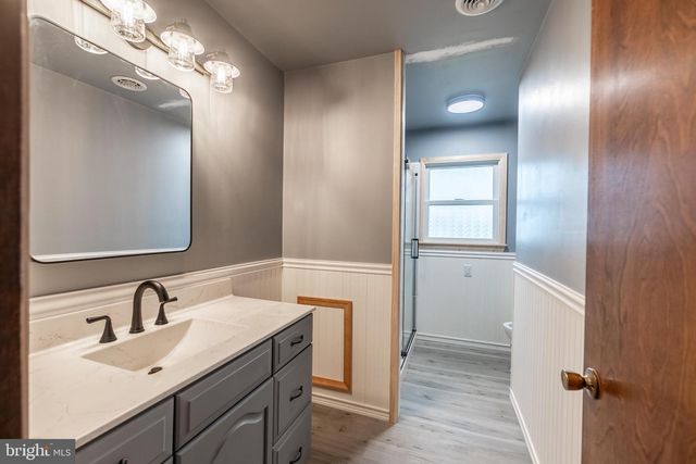 545 HANOVER ST, New Oxford, PA 17350