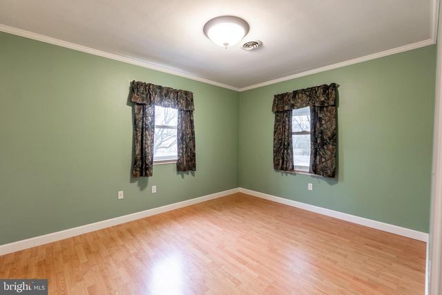 545 HANOVER ST, New Oxford, PA 17350