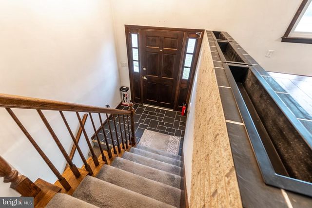 545 HANOVER ST, New Oxford, PA 17350