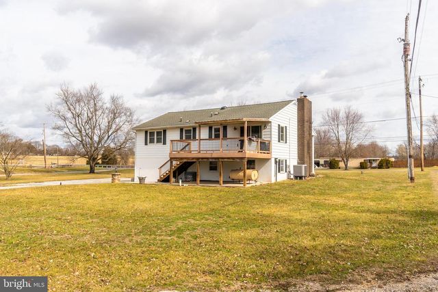 545 HANOVER ST, New Oxford, PA 17350