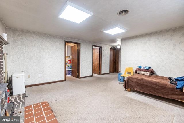 545 HANOVER ST, New Oxford, PA 17350