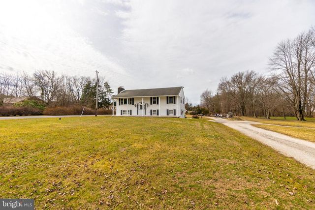 545 HANOVER ST, New Oxford, PA 17350