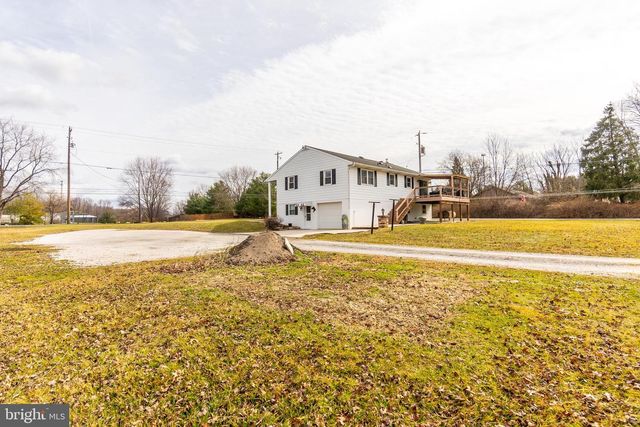 545 HANOVER ST, New Oxford, PA 17350