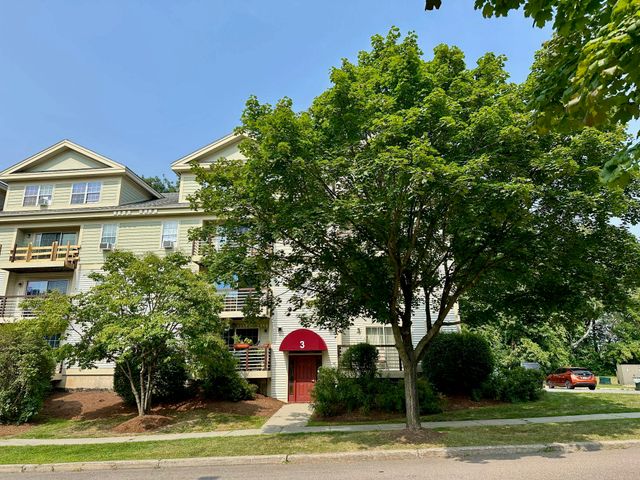89 Hildred Drive, Burlington, VT 05401