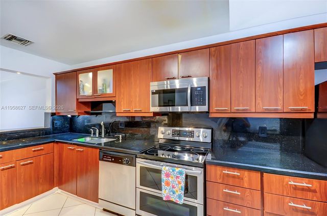 3831 Estepona Ave 11-D-2, Doral, FL 33178