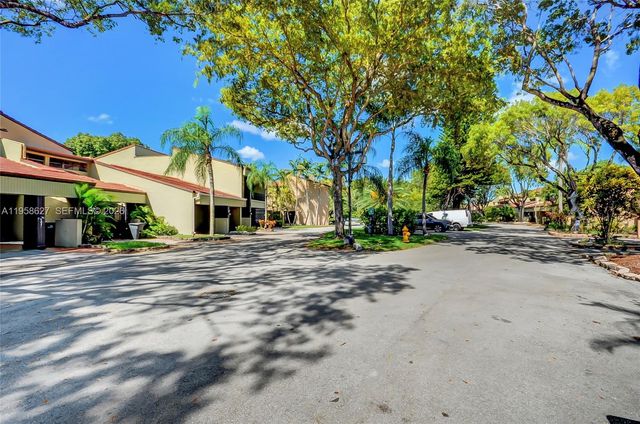 3831 Estepona Ave 11-D-2, Doral, FL 33178