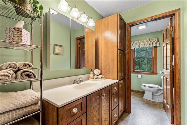 N104W16269 Donges Bay ROAD, Germantown, WI 53022
