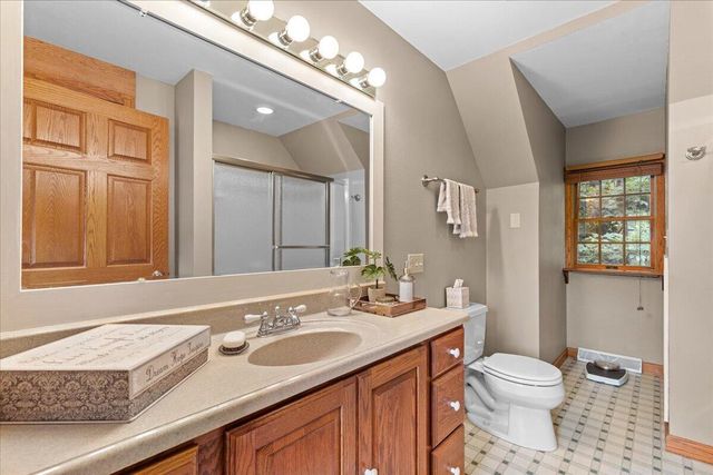 N104W16269 Donges Bay ROAD, Germantown, WI 53022