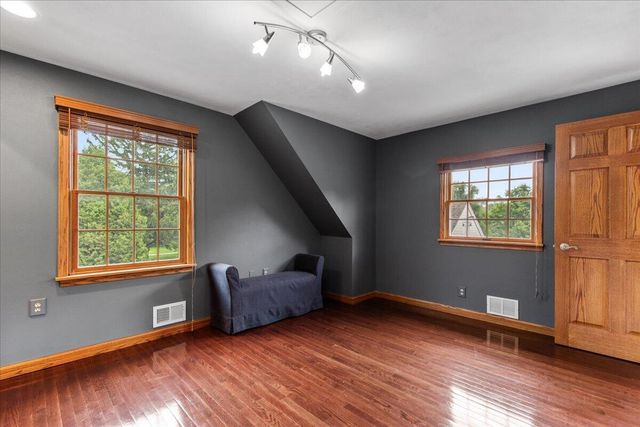 N104W16269 Donges Bay ROAD, Germantown, WI 53022