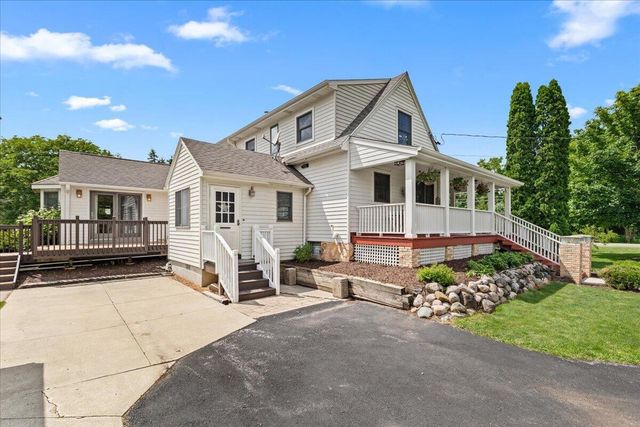 N104W16269 Donges Bay ROAD, Germantown, WI 53022