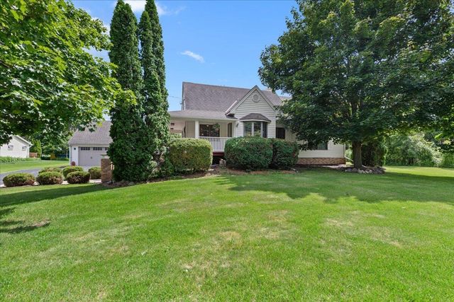 N104W16269 Donges Bay ROAD, Germantown, WI 53022