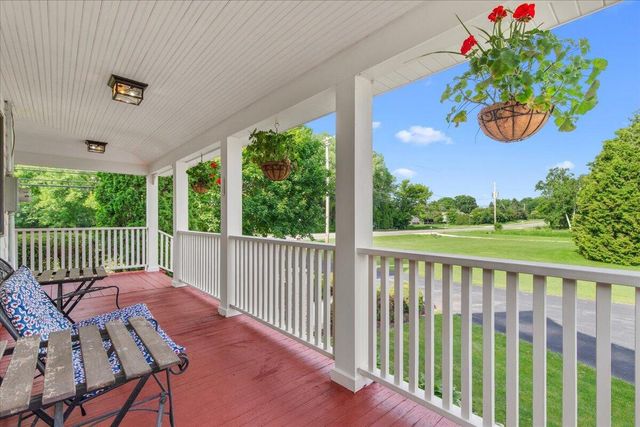 N104W16269 Donges Bay ROAD, Germantown, WI 53022