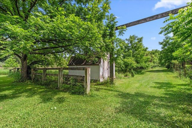 N104W16269 Donges Bay ROAD, Germantown, WI 53022