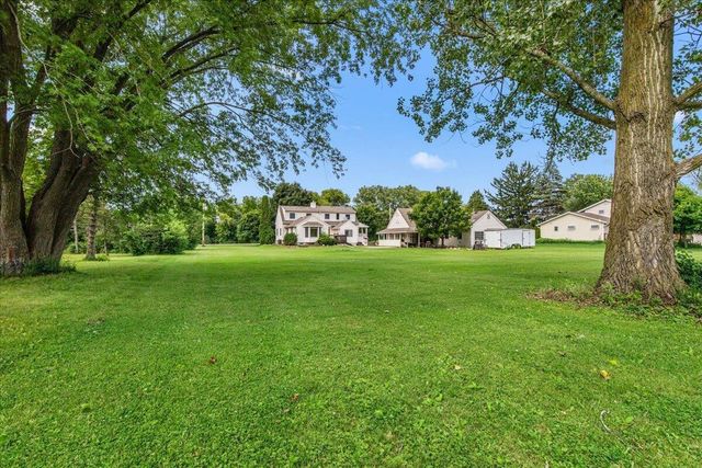 N104W16269 Donges Bay ROAD, Germantown, WI 53022