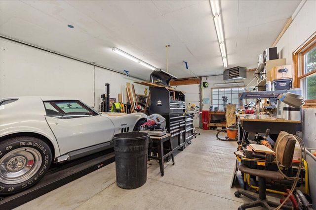 N104W16269 Donges Bay ROAD, Germantown, WI 53022