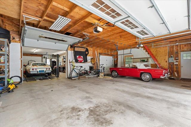 N104W16269 Donges Bay ROAD, Germantown, WI 53022