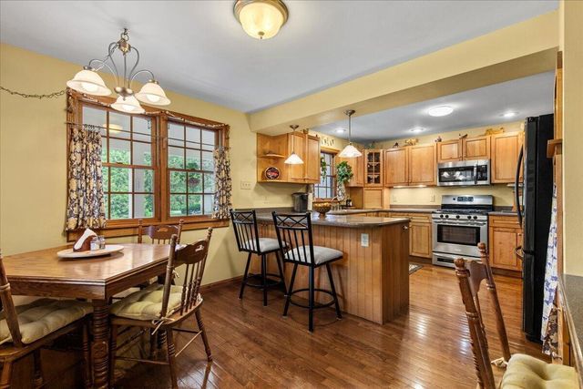 N104W16269 Donges Bay ROAD, Germantown, WI 53022