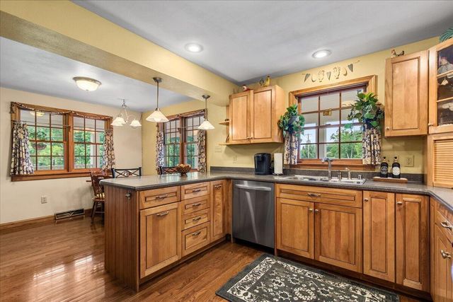 N104W16269 Donges Bay ROAD, Germantown, WI 53022