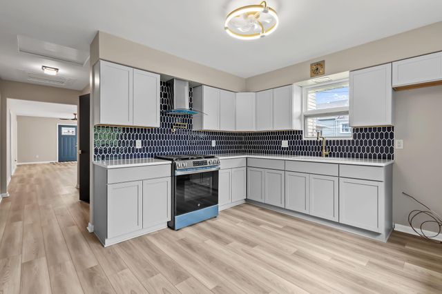1018 Myrtle Avenue, Whiting, IN 46394